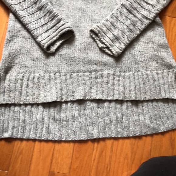 Ladies sweater - Picture 2 of 5